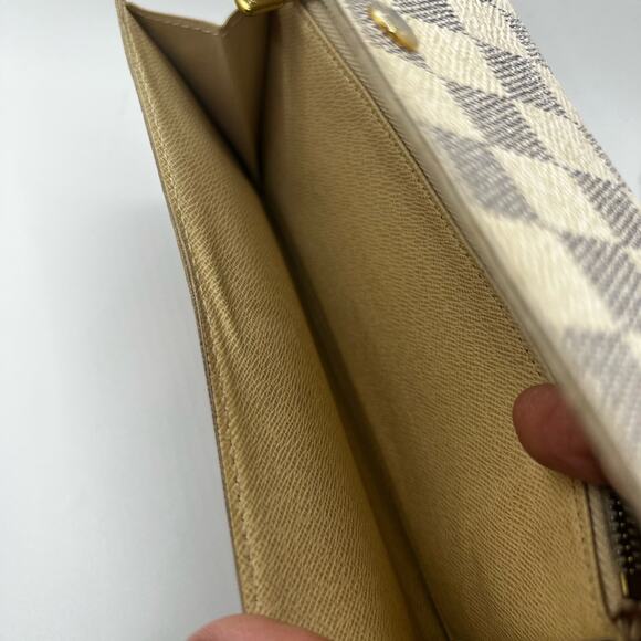 GUC Louis Vuitton Damier Azur Sarah Wallet - Picture 4 of 12